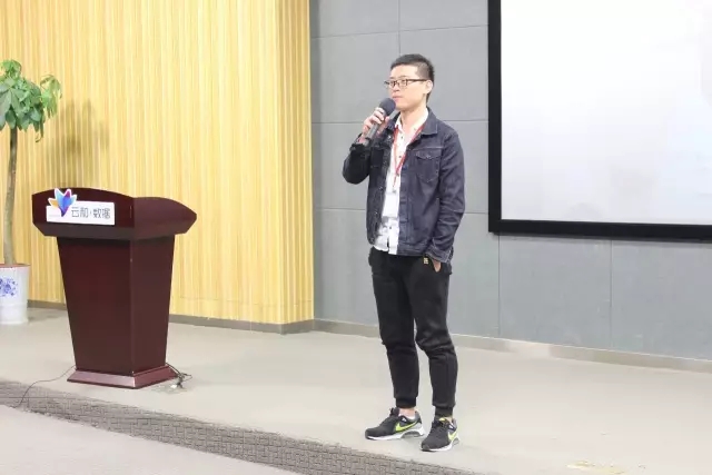 云和教育 UI 設計總監班和 HTML5 專家班雙班畢業