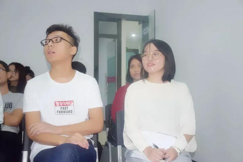 旁聽同學提意