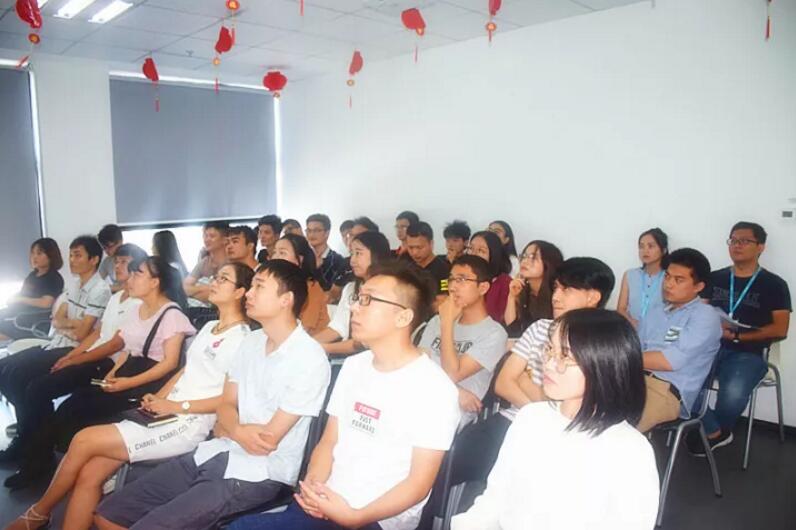 UI學員答辯現(xiàn)場